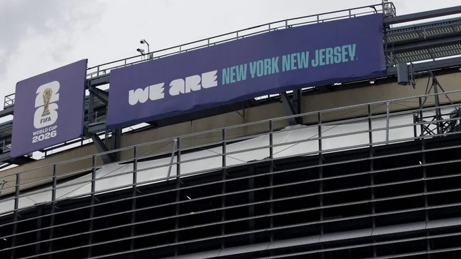 MetLife Stadium Signage and Transit Costs Spark New York-New Jersey Tension