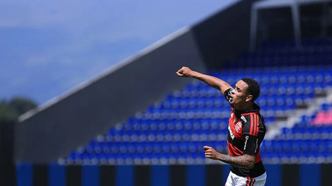 Ryan Roberto's transfer to Shakhtar has collapsed