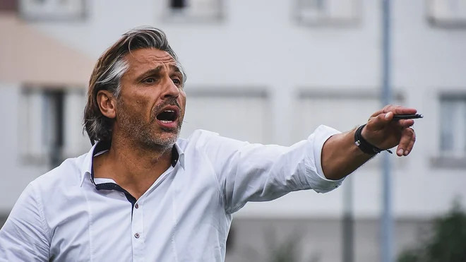 Régis Brouard signs one-year contract extension with FC Rouen