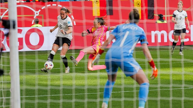 Caroline Weir, cerca de fichar por el Olympique de Lyon