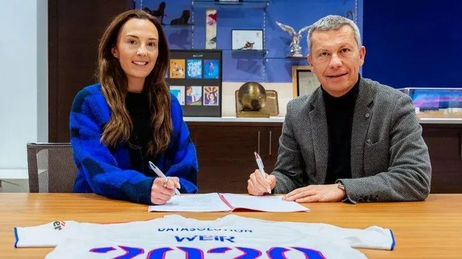 Caroline Weir ficha por el Lyon
