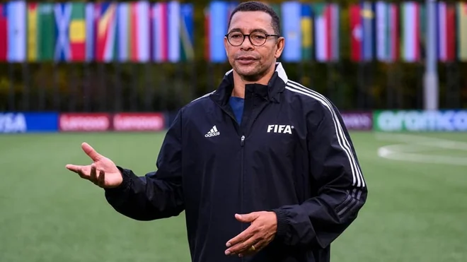 Gilberto Silva prevé un partido difícil para Brasil ante Escocia