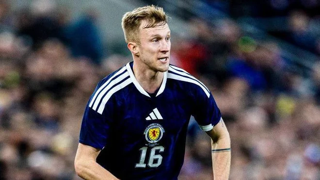 Ross McCrorie regresa al Rangers