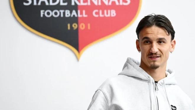 El máximo goleador de la Ligue 1, Estéban Lepaul, renueva con el Rennes