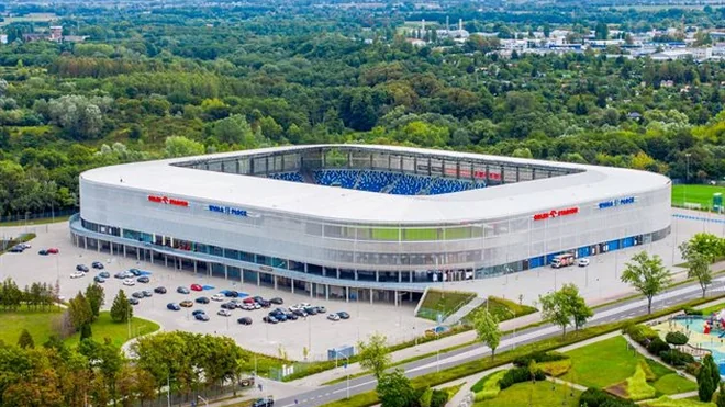 ЛНЗ обрав стадіон у Польщі для дебюту в Лізі конференцій