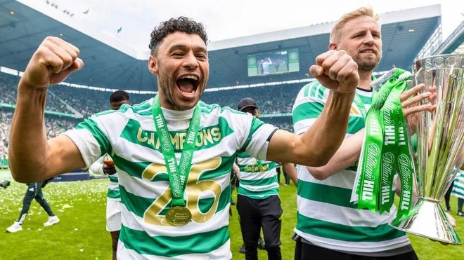 Alex Oxlade-Chamberlain firma un nuevo contrato con el Celtic