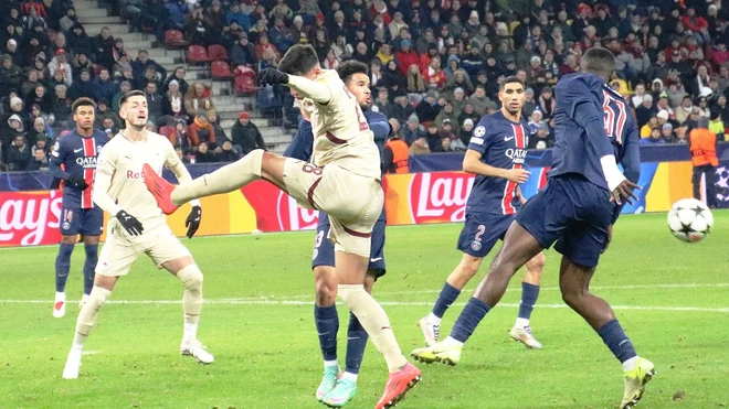 ¿Se ha ganado Désiré Doué la titularidad para los cuartos de Francia?