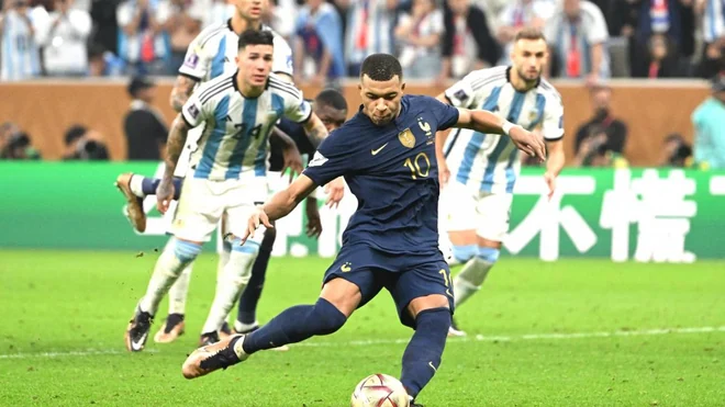 Los secretos de los penaltis de Kylian Mbappé: análisis de su técnica