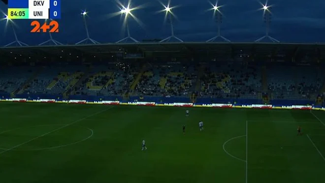 Partido del Dinamo en la Europa League interrumpido por corte de luz