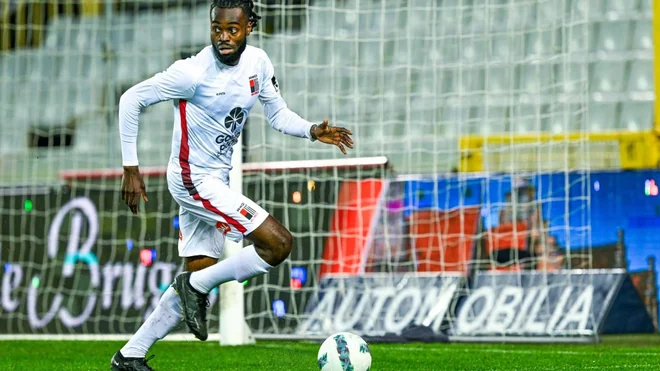 Le Mans sigue de cerca al defensa Marsoni Sambu