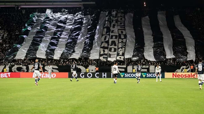 Corinthians es denunciado por el STJD por invasión de campo