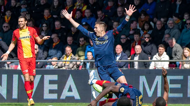 Dusan Tadic habla de su conexión con el Ajax en su llegada al NEC