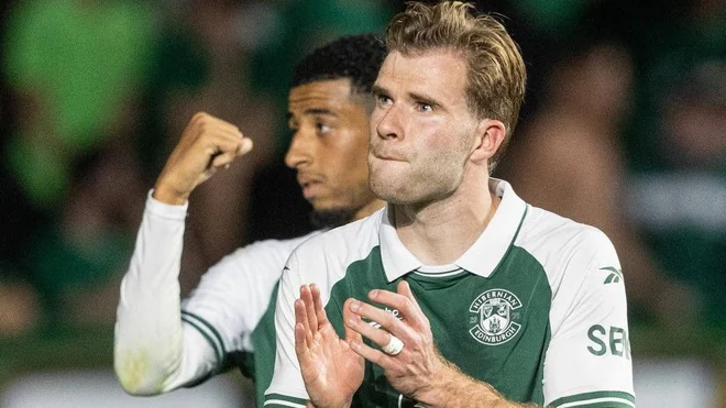 Chris Cadden completa su traspaso del Hibernian al Aberdeen