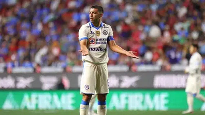 Erik Lira's future hangs on Balogun's move to Everton