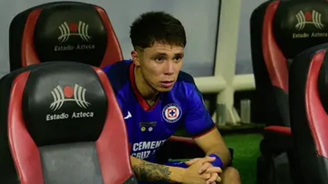Mónaco no entrará en subasta por Erik Lira ante oferta de Al Jazira