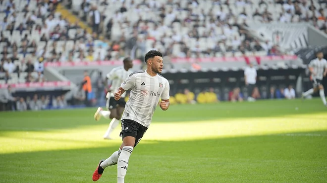Oxlade-Chamberlain sobre el ambiente en Celtic Park: Prospero en esta olla a presión