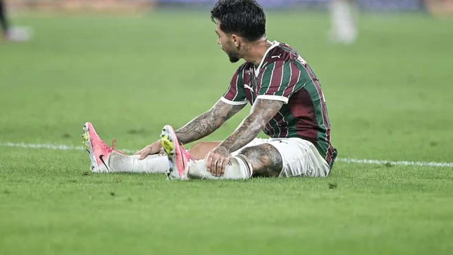 Lucho Acosta enfrenta críticas tras la eliminación del Fluminense