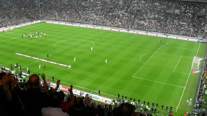 La Juventus cierra el acuerdo por Lucumí: solo dinero para el Bolonia