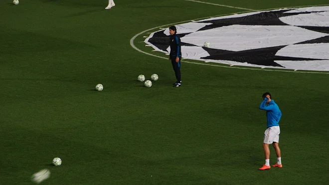 Jose Mourinho advierte a las estrellas del Real Madrid que 'el trabajo real' empieza la próxima semana tras ganar al Deportivo