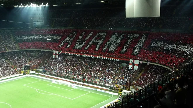 AC Milan defeat Manchester United in high-scoring friendly