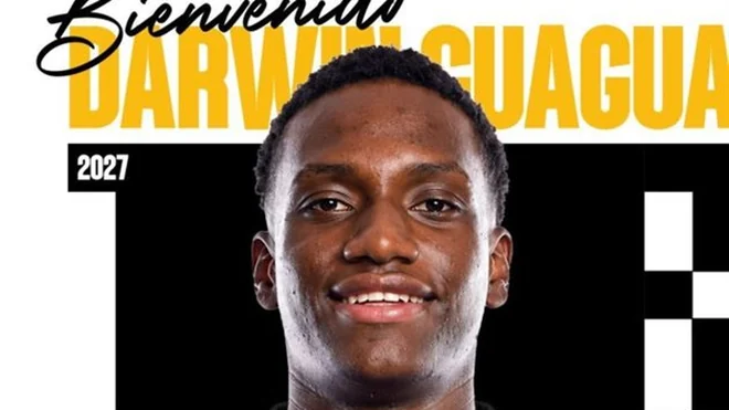 Brentford firma a talento ecuatoriano y lo envía a préstamo