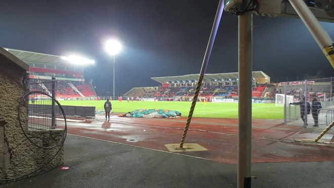 Dijon replaces season tickets with NFC-enabled scarves