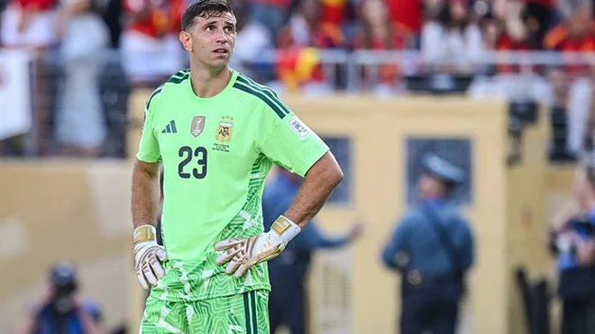 Juventus ends interest in Aston Villa goalkeeper Emiliano Martinez