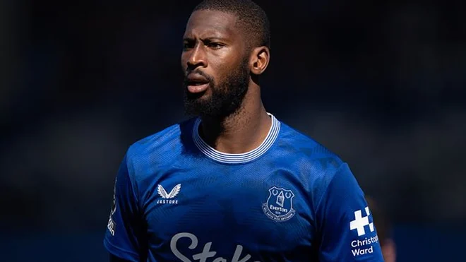 Fiorentina eyes Everton's Beto as potential Moise Kean replacement