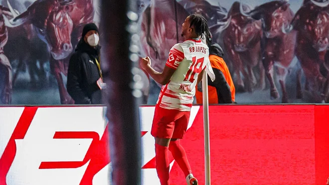 El RB Leipzig acuerda con el Milan la cesión de Nkunku