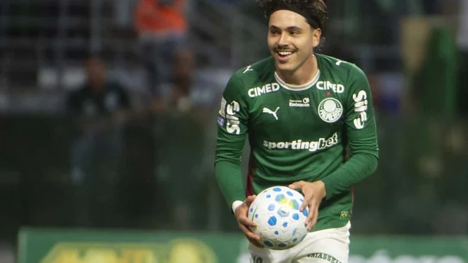 Mauricio destaca en Palmeiras con una racha goleadora tras el Mundial