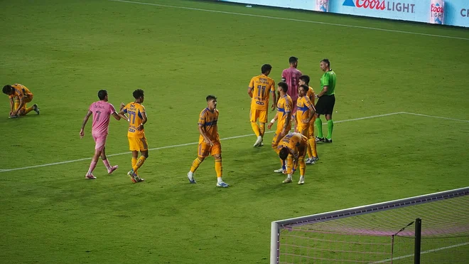 Diego Lainez engages with journalist over criticism of his statistics