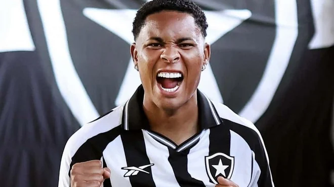 Botafogo rescinde el contrato del lateral Caio Roque