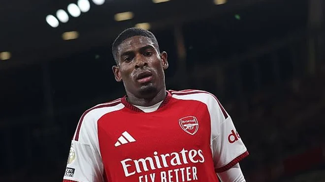 Arsenal refuse to sell Cristhian Mosquera