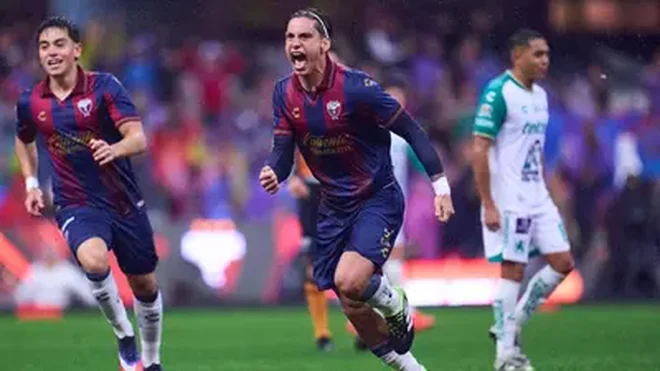 Miguel Herrera arremete contra el arbitraje tras el empate ante León