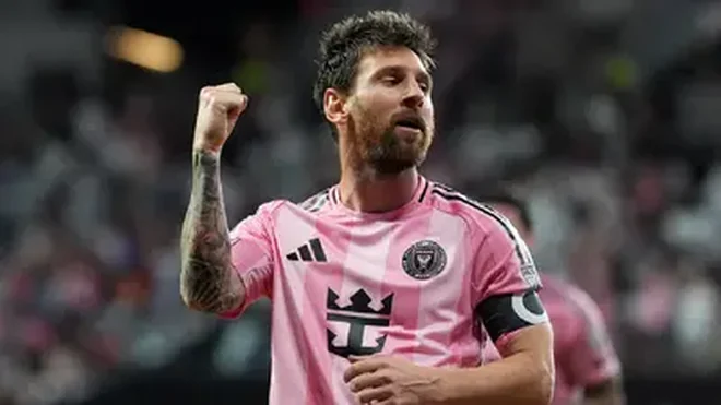 Lionel Messi climbs to second place in all-time free-kick goals list