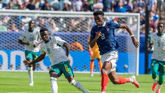 Denis Zakaria urged Lamine Camara to snub Chelsea transfer