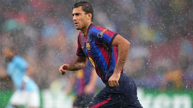 Rodri backs De la Fuente for FIFA Coach of the Year award
