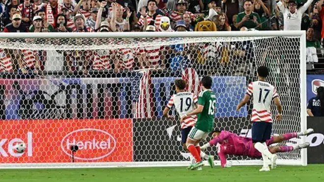 Cavan Sullivan scores first senior goal for USA against Mexico
