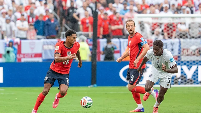 Jarell Quansah reflexiona sobre la confianza de Thomas Tuchel y su competencia con Trent Alexander-Arnold