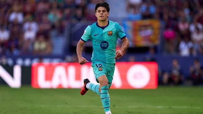 Barcelona extends Espart's contract until 2030